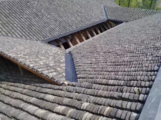 青瓦灰墻，高瓴飛檐，處處消磨時(shí)光